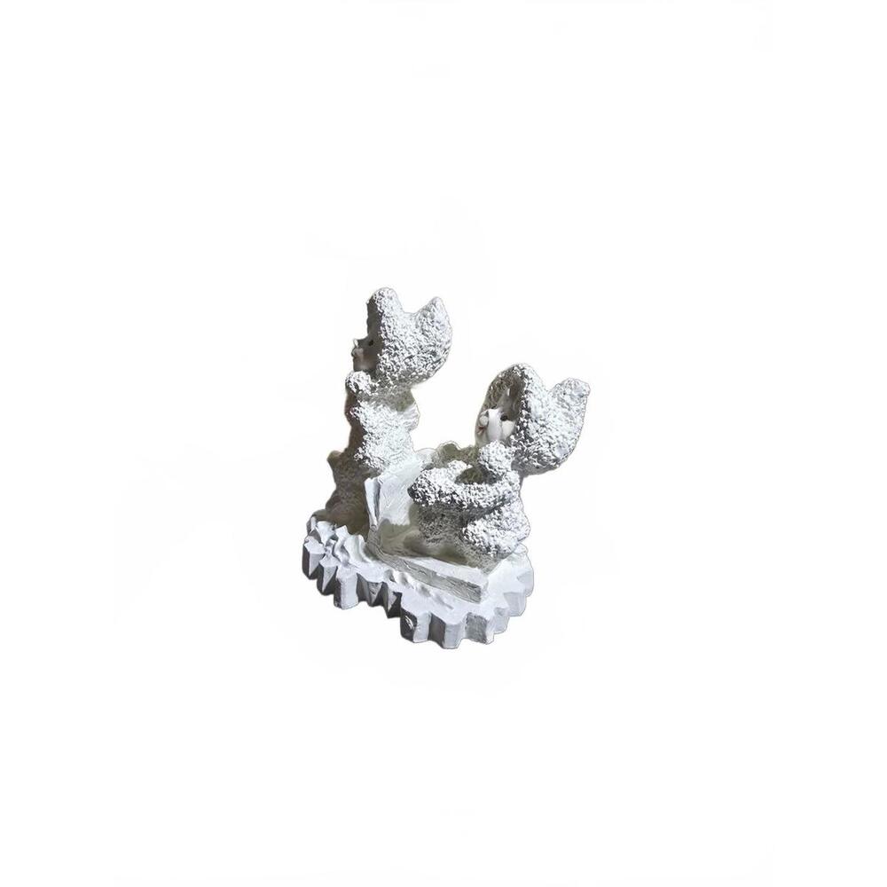 Vintage Ceramic Figurine of Two  Eskimo Children Sledding - Picture 2 of 5